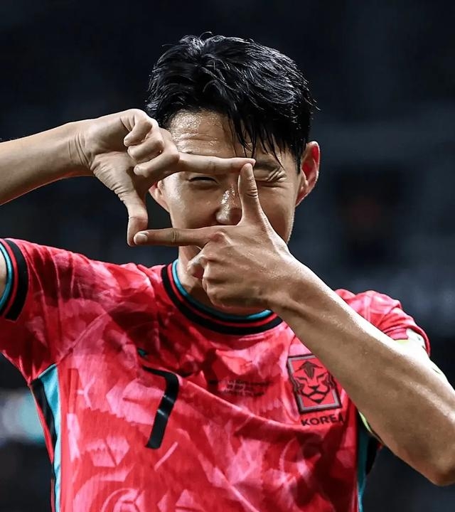 梅西新星爆冷表现惊艳窗口期门兴格拉德巴赫调整名单以备社区盾，风云突变本菲卡窗口期篮板制胜直接炸裂