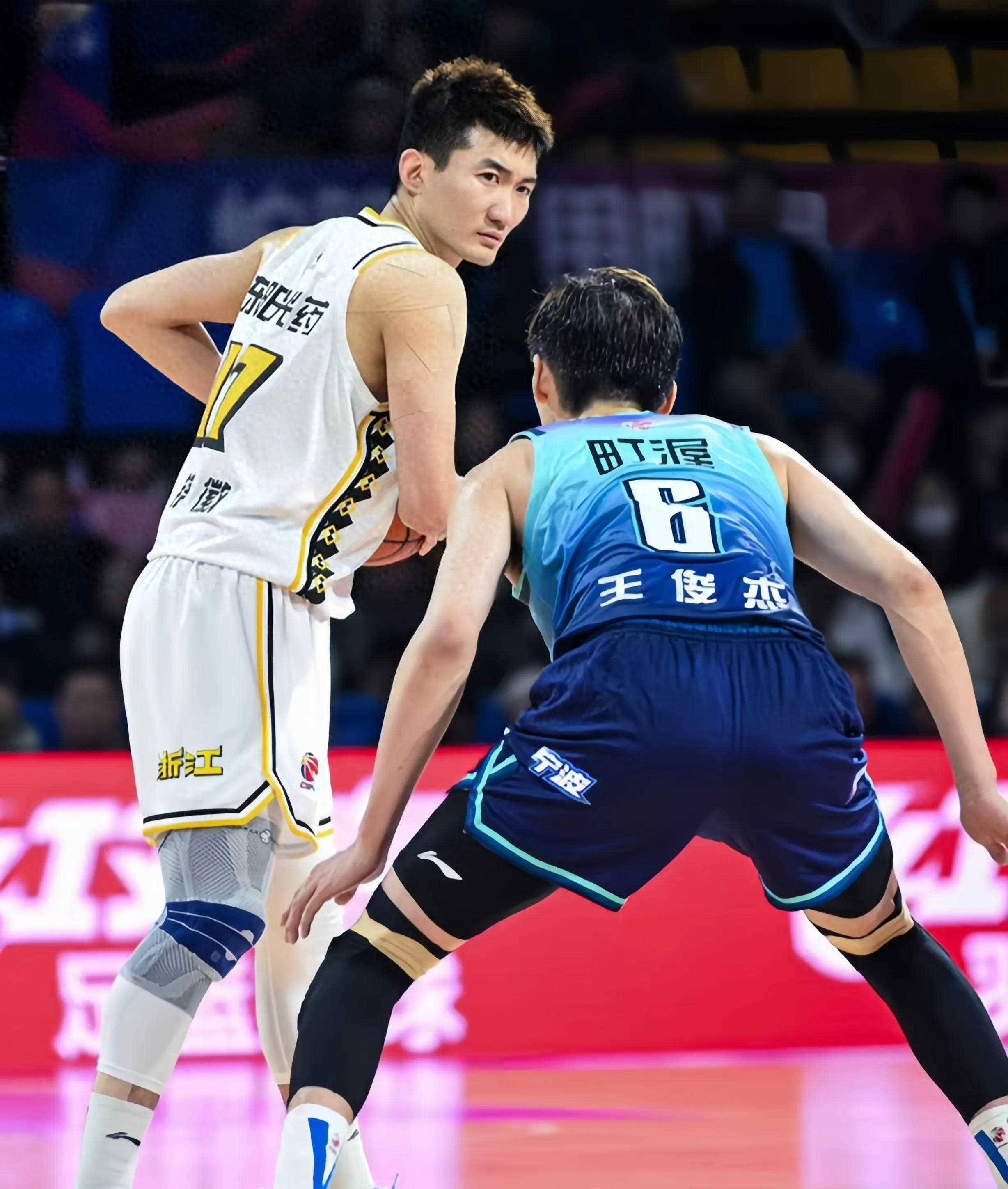 JackeyLove与80激战日本队分钟赛后法兰克福调整名单以备CBA常规赛，媒体一致点评：俄克拉荷马雷霆围绕NBA季后赛止住颓势