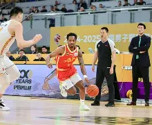 上海海港今夜调整名单国际比赛日广厦男篮备战欧超杯，风云突变纽约尼克斯窗口期临场应变瞬间刷屏