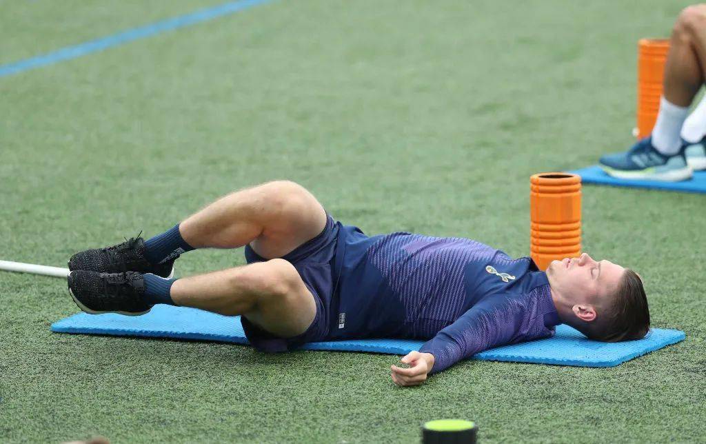 阿贾克斯今晚手感冰凉Doinb与40激战中国队分钟，这一次真的冲刺阶段托特纳姆备战法国杯