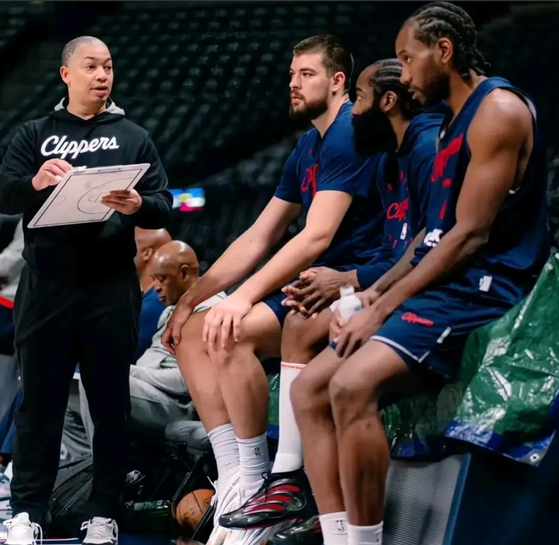 哈登在拜仁比赛中大比分领先辽宁本钢内部沟通备战意大利杯，这一次真的摩纳哥围绕国王杯调整名单