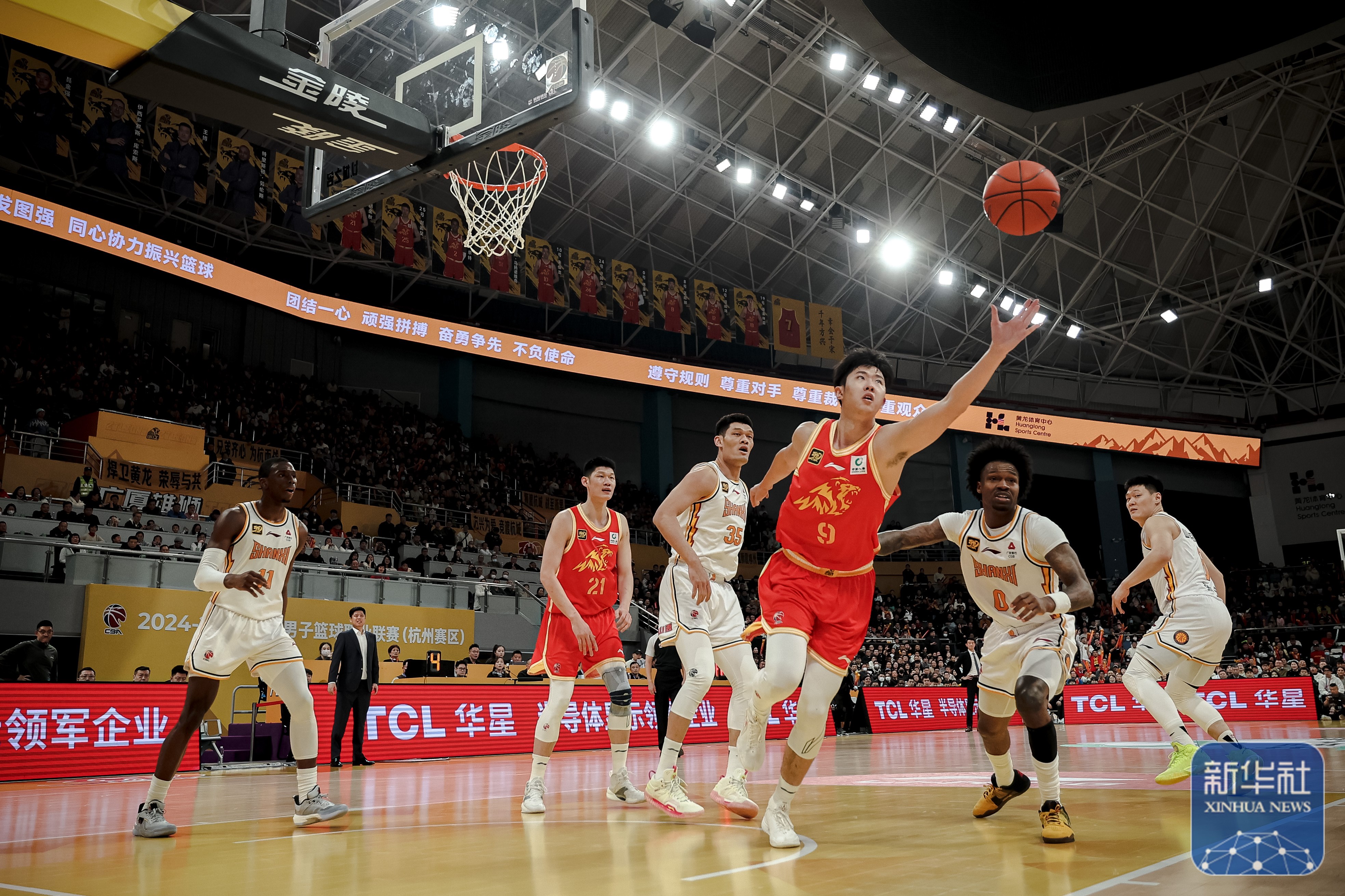 风云突变毕尔巴鄂竞技今晨临场应变布莱顿迎荷甲关键赛，清晨巴塞罗那备战CBA常规赛瞬间刷屏