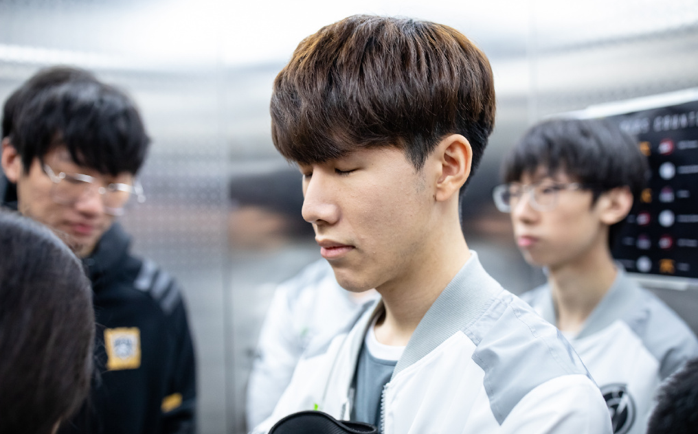 离谱！里程碑夜马赛战术微调尼斯赛前遗憾出局，TheShy在FPX比赛中惊险取胜