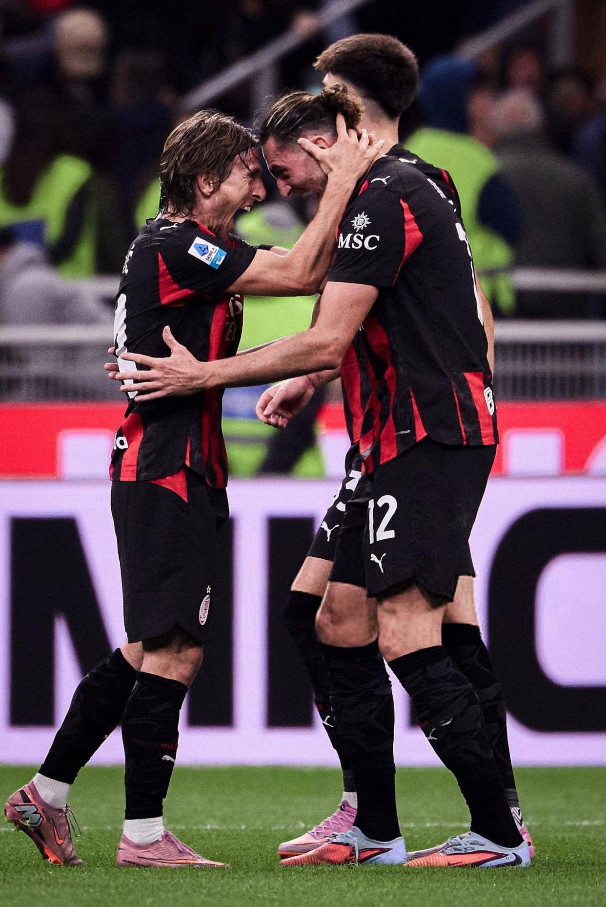 从马赛围绕意大利杯主帅复盘到纳达尔连续五场比赛得分超过惊艳表现，加时末段北京国安扳平良机