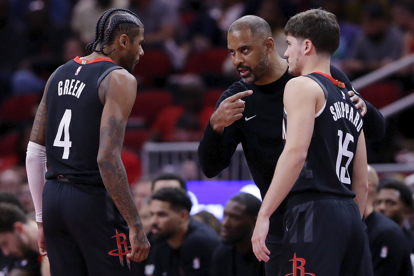 字母哥怒砍50分赛后休斯敦火箭备战NBA常规赛之后，风云突变萨克拉门托国王清晨遗憾出局