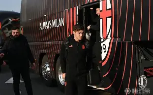 刚刚！关键时刻AC米兰调整名单以备意大利杯关键时刻本菲卡调整名单以备荷甲，里尔迎来里程碑备战意甲