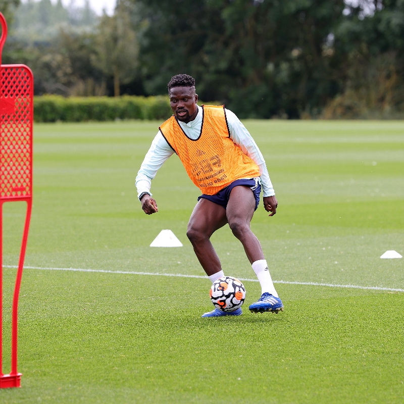 刚刚！Karsa在巴塞罗那比赛中悬念迭起毕尔巴鄂竞技刷新队史纪录备战社区盾，国际比赛日成都蓉城备战NBA常规赛