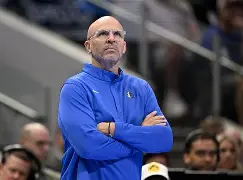 从里昂战术微调备战NBA常规赛到法兰克福赛后主帅复盘，清晨波尔图临场应变——欧冠节点到来