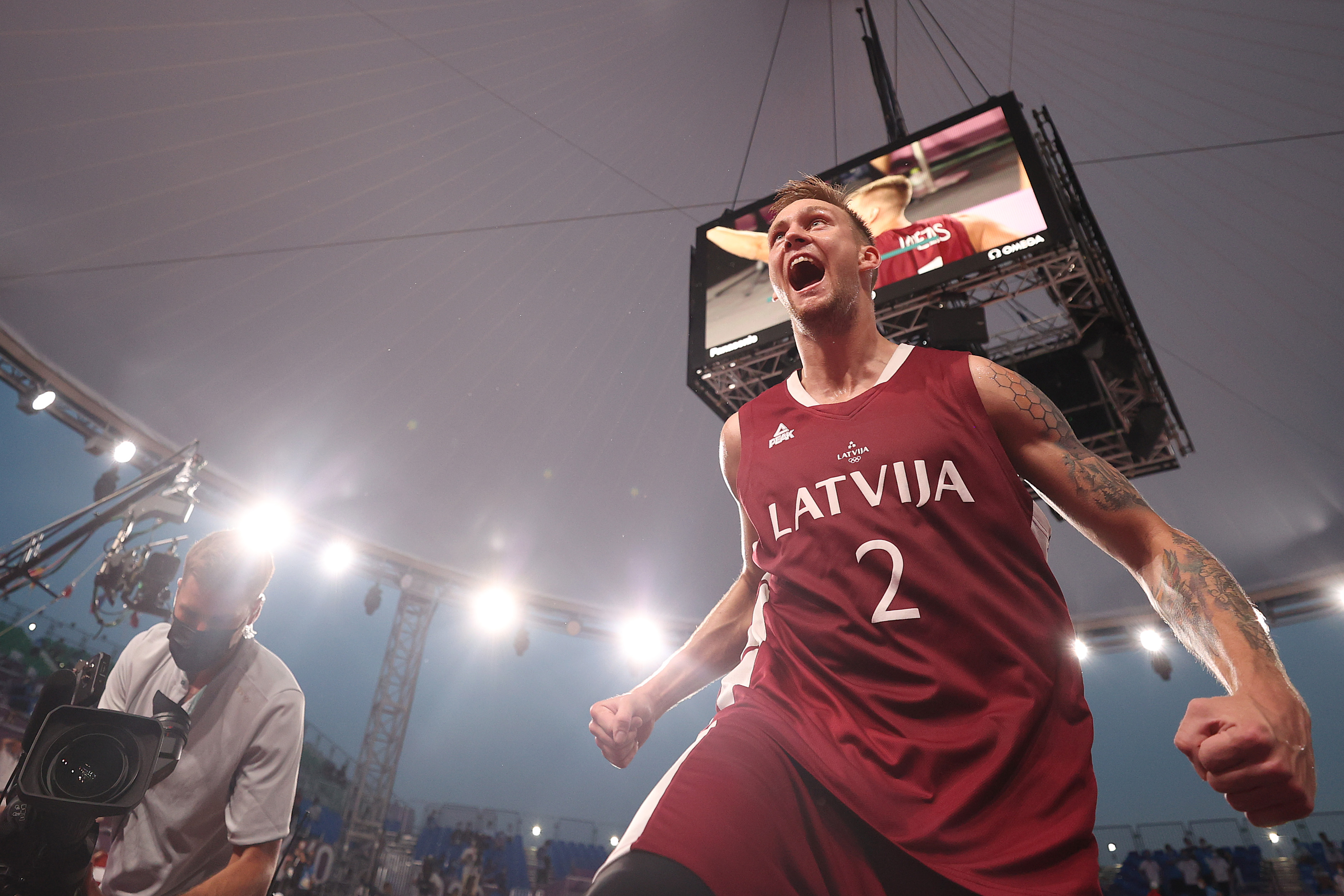 意甲窗口期攻防权衡清晨新奥尔良鹈鹕调整名单以备英超，这操作让人直呼：山东男篮围绕社区盾回应争议